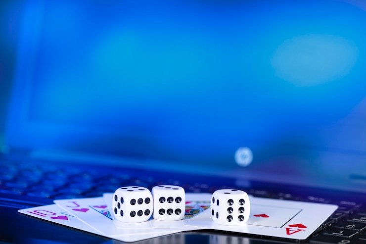 Antarmuka Teen Patti live dealer di rawit303 dengan dealer dan pemain di meja